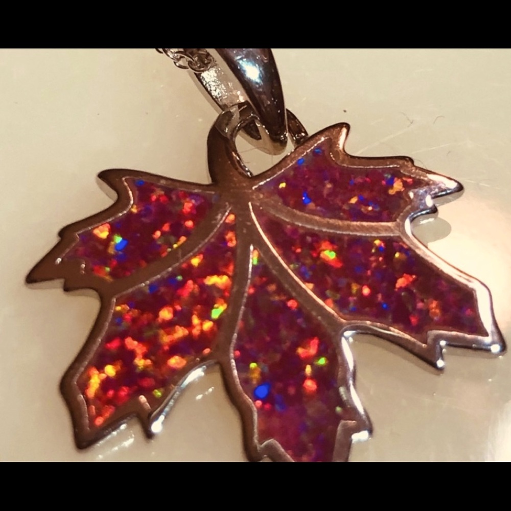 Beautiful Redfireopal Sterlingsilver Leaf Necklace - image 1